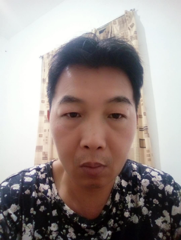繁华哀伤的第一张照片--晋江相亲网