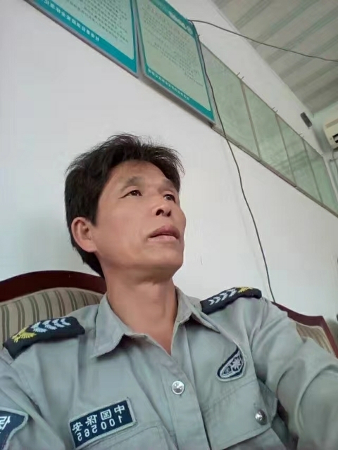 卧窗听雨的第一张照片--晋江相亲网