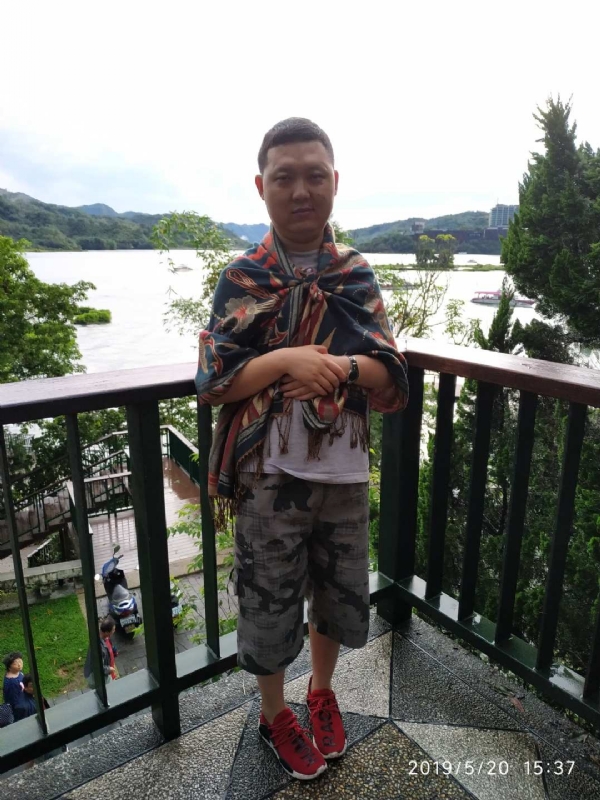 爱情里的俩个人的第一张照片--晋江相亲网