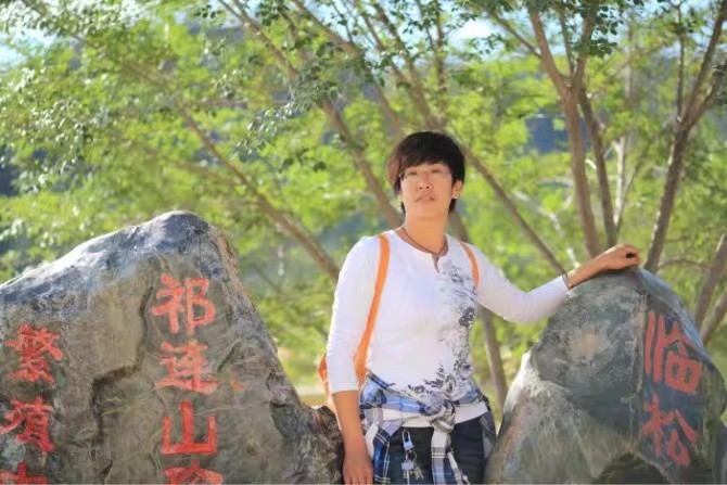 弱水河边青春草的第一张照片--晋江相亲网