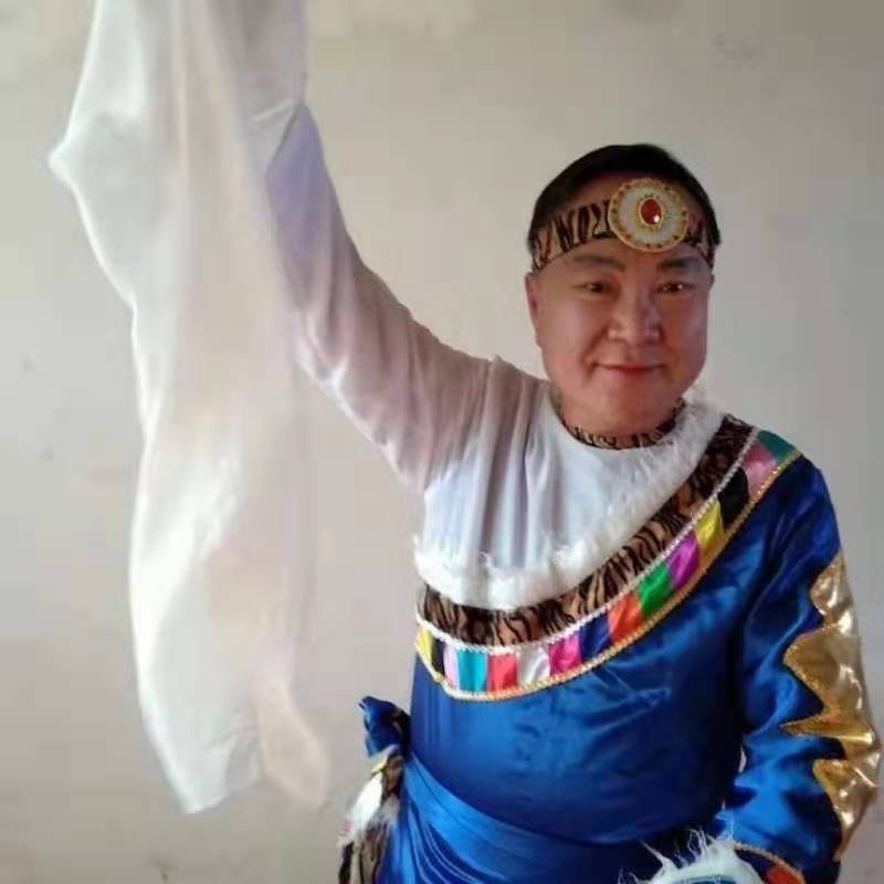 走在冷风中的第一张照片--晋江相亲网