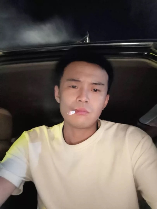 爱睡觉的土拨鼠的第一张照片--晋江相亲网