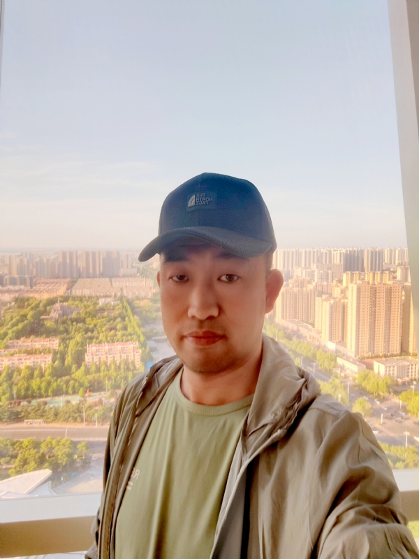 勇攀高峰的第一张照片--晋江相亲网