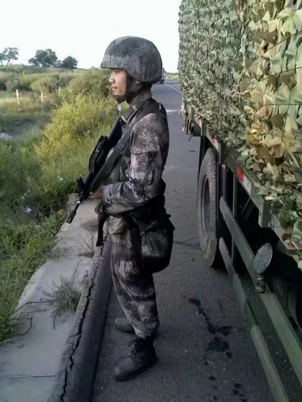 搬砖中的第一张照片--晋江相亲网