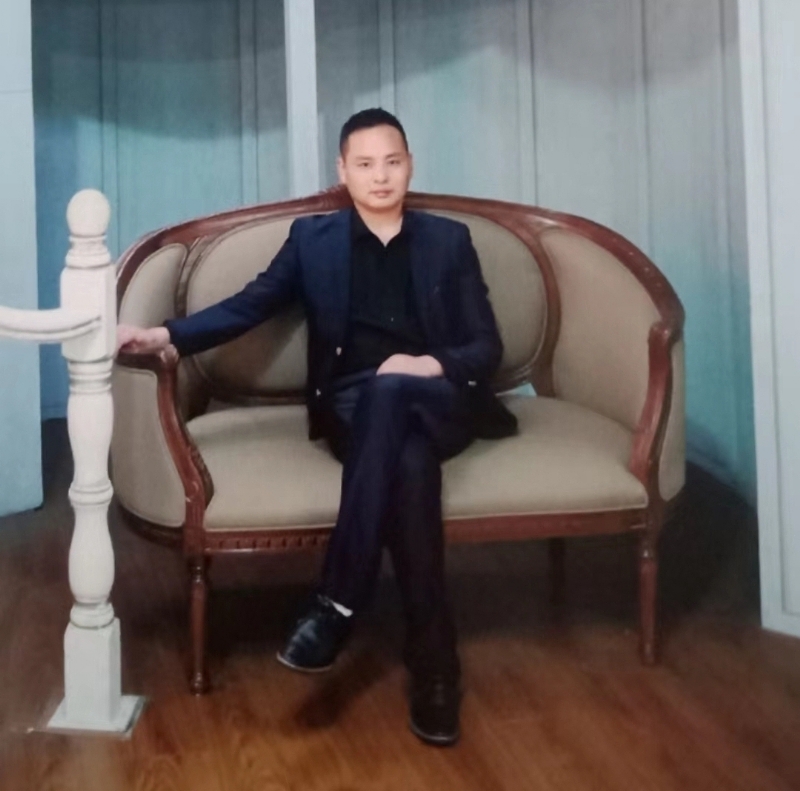龙行天下的第二张照片--晋江相亲网