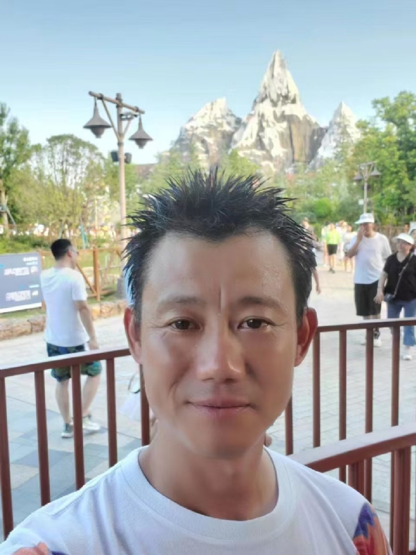 艾氏涂料博的第一张照片--晋江相亲网